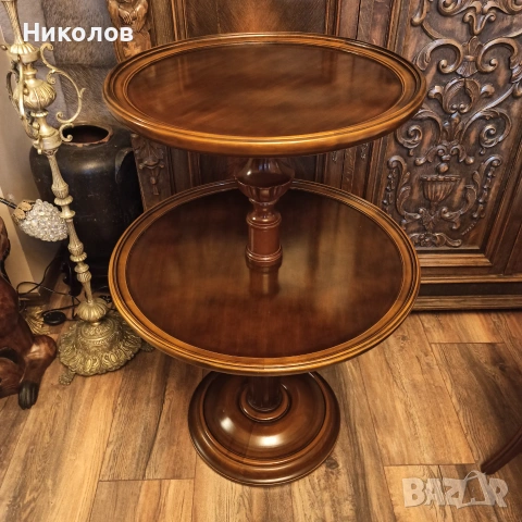 Маса на две нива