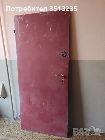 Продавам метална масивна входна врата, снимка 4 - Входни врати - 55574030