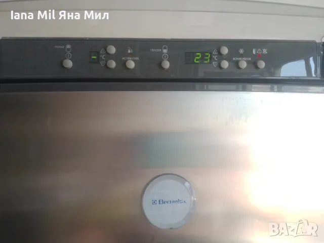 Продавам голям хладилник с фризер ELECTROLUX . Работещ идеално. , снимка 18 - Хладилници - 55083134