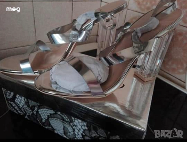 Дамски обувки