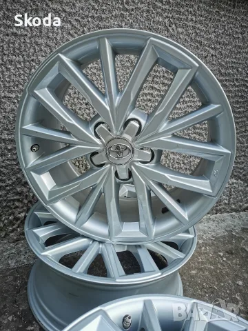 джанти Toyota corolla 17 , снимка 2 - Гуми и джанти - 55696165