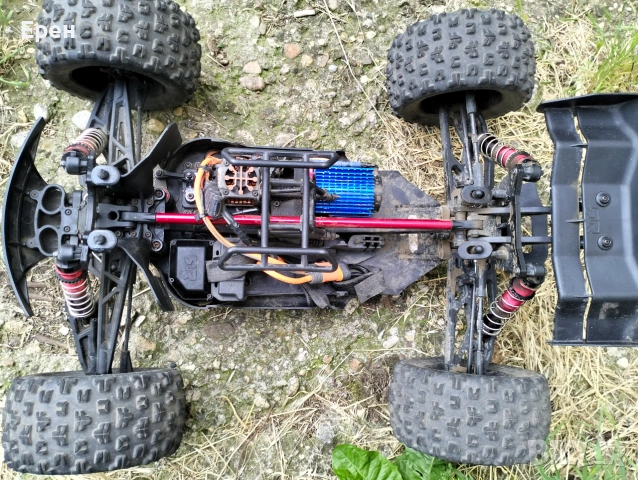СПЕШНО! Arrma Kraton 6S V5 BLX – Много запазен, с безчетков Savox и сериозен тунинг, снимка 11 - Друга електроника - 54982333