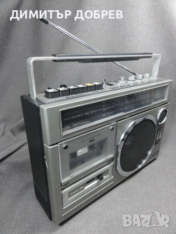СТАР РЕТРО ТРАНЗИСТОР РАДИО КАСЕТОФОН HITACHI TRK-5330E BOOMBOX, снимка 3 - Радиокасетофони, транзистори - 55014905