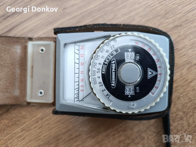Ретро фото комплект от СССР – Експонометри Ленинград и Светкавица ФИЛ-11М (Norma), снимка 4 - Антикварни и старинни предмети - 55260563