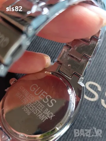 Дамски часовник Guess, снимка 2 - Дамски - 55650627