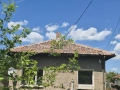 Стара къща с площ 70кв.м и УПИ 318кв.м в Стара чешма -Перник, снимка 2