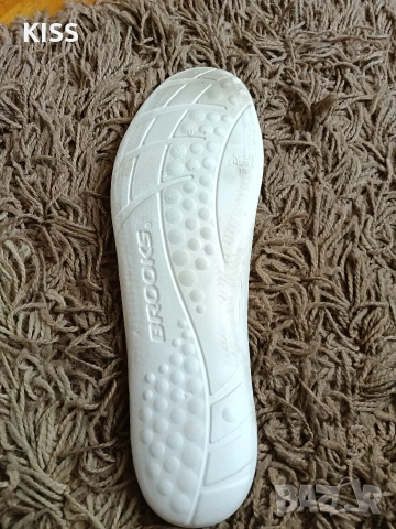 Оригинални Brooks номер 46, снимка 11 - Кецове - 53627370