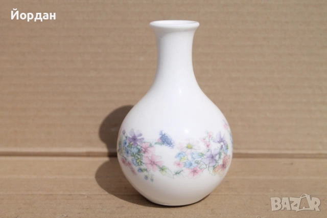 Английска порцеланова ваза ''Wedg Wood''
