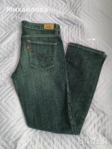 Дамски дънки Levis, снимка 3 - Дънки - 54390129