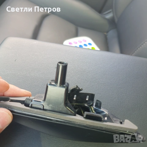 Десен мигач за тесла 3 У 1873283, снимка 2 - Части - 54958099