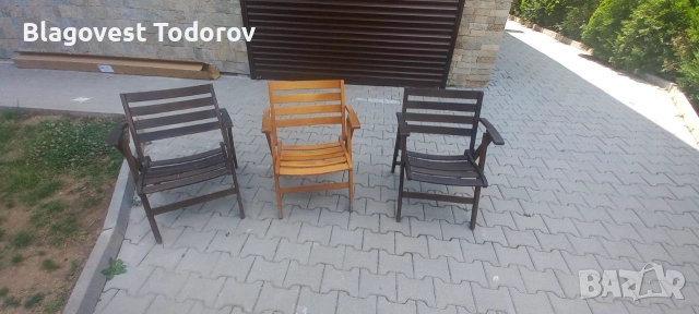 Дървени сгъваеми столове