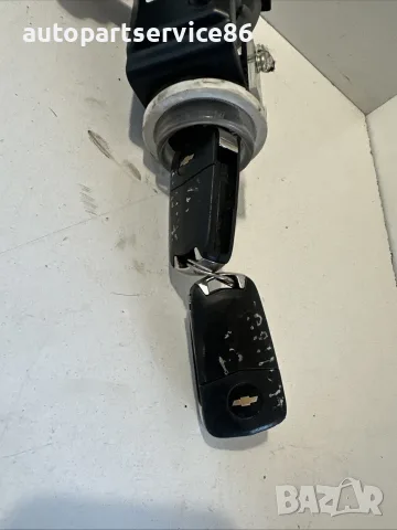 Контактен ключ с патрон и ключ за Chevrolet Captiva 2.2 VCDi (2012) 95919456