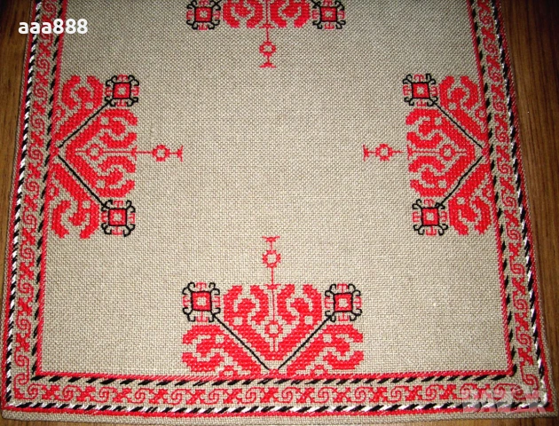 Каре българска шевица ръчна бродерия везба , снимка 4 - Декорация за дома - 55079310