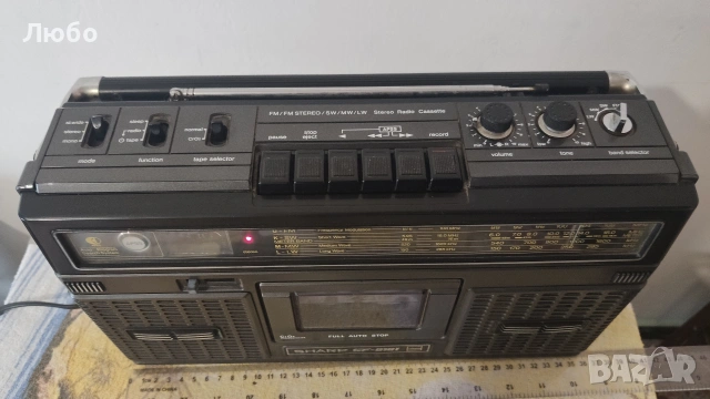 касетофон Sharp GF 8181 работещ, снимка 4 - Радиокасетофони, транзистори - 55148383