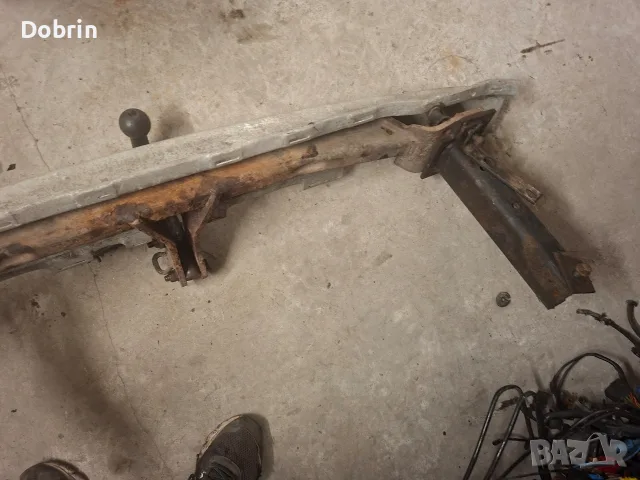 Теглич за Audi A4 B5 седан куатро преди фейс, снимка 6 - Части - 55661132