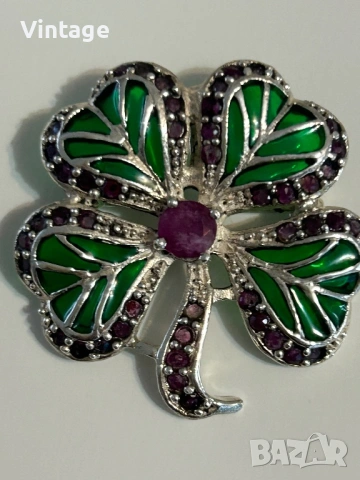 Старинна сребърна брошка/медальон  с естествени рубини , снимка 3 - Колиета, медальони, синджири - 54053662