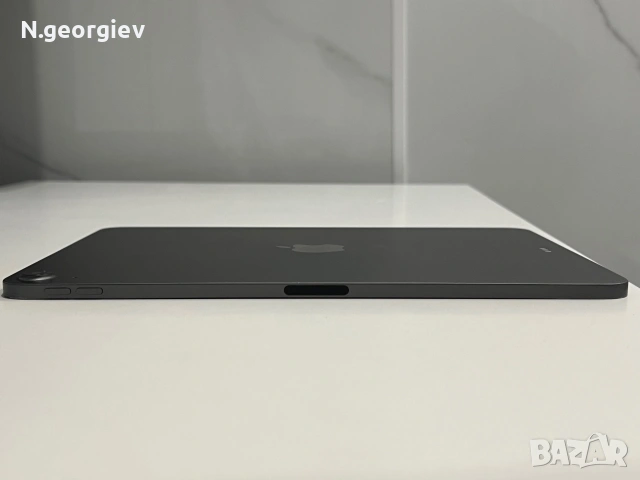 Apple iPad Air 5 (2022) M1 – Отлично състояние, снимка 6 - Apple iPhone - 55023422