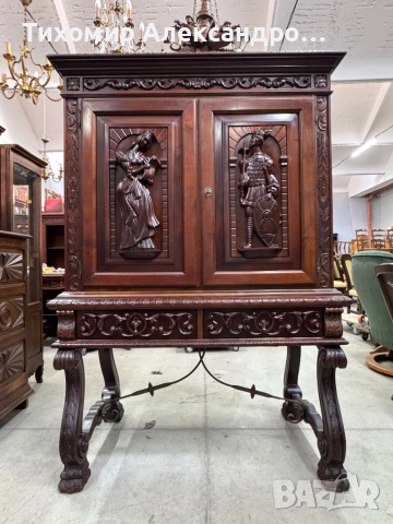 Уникален бар - шкаф от дъбов масив, снимка 2 - Шкафове - 54118202