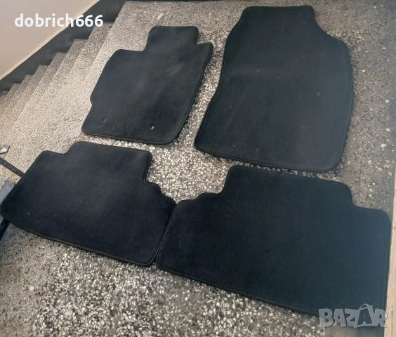 Мокетени стелки Toyota Auris 2006-2012 Petex Тойота Аурис, снимка 3 - Аксесоари и консумативи - 54073696