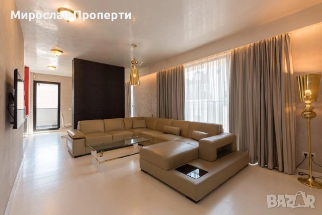 Продаваме Четиристаен апартамент в Хладилника