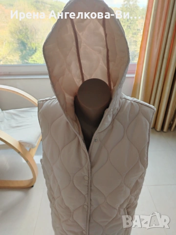 Дамски елек с качулка, снимка 2 - Елеци - 54204434