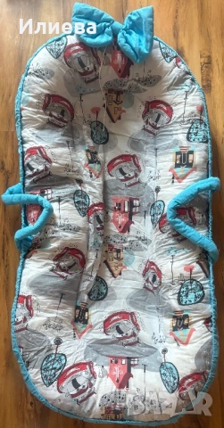 бебешко синьо гнездо коли