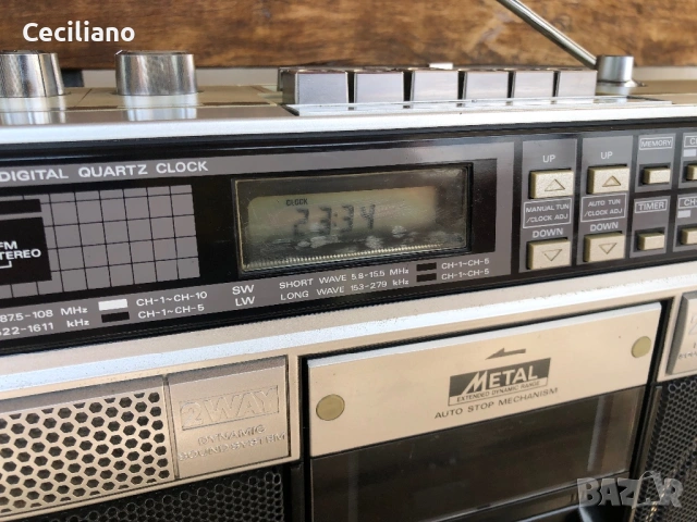 Радиокасетофон  HITACHI TRK 7990E Vintage Boombox, снимка 8 - Радиокасетофони, транзистори - 54628937