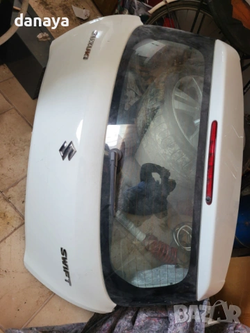 Заден капак за Suzuki Swift (2004) – оригинален детайл със стъкло, снимка 3 - Части - 53997213