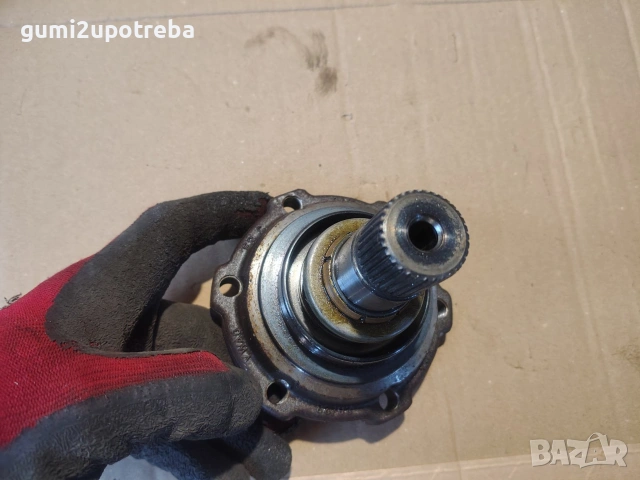 Фланец Дясна Полуоска 0AM356A Volkswagen Passat B9 1.5 eTSI 150кс 2024г, снимка 2 - Части - 55171290