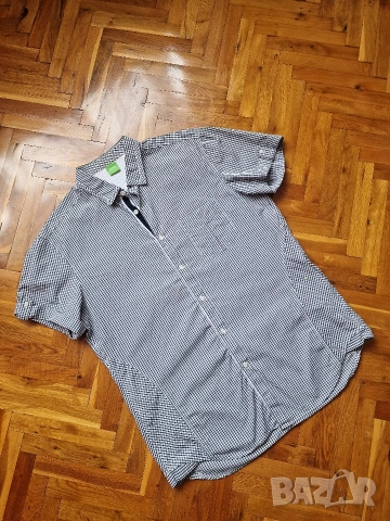Страхотна мъжка риза HUGO BOSS размер XL , снимка 2 - Ризи - 54548243