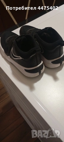 Оригинални маратонки Nike 40 , снимка 3 - Маратонки - 54016650