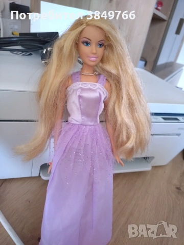 кукла барби с дълга коса отлично състояние barbie сини очи , снимка 2 - Кукли - 54971389