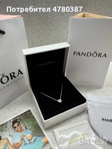 Колие Pandora с бяло сърце