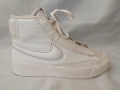 Спортни обувки NIKE W Blazer Mid Victory № 40,5, снимка 1