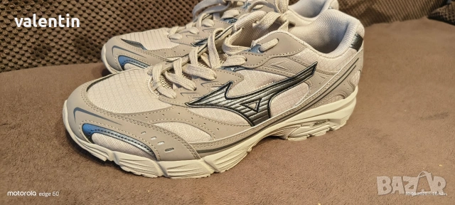 оригинални маратонки mizuno , снимка 2 - Маратонки - 55104358