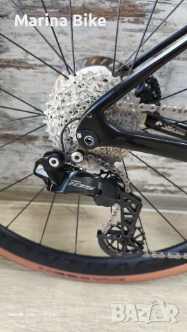 Карбонов шосеен велосипед Giant Defy Pro 1 105/Ultegra Di2 Aeolus Pro 37 Tubeless | S, снимка 4 - Велосипеди - 55554610