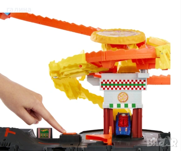 Hot Wheels® CITY Игрален комплект Атаката на кобрата с количка, снимка 2 - Коли, камиони, мотори, писти - 54114963