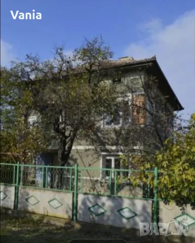Огромна масивна къща с гаражи, кладенец и голям двор / 30 км от Видин