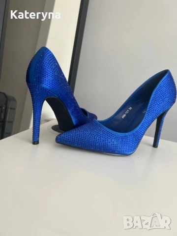 нови обувки с кристали, снимка 6 - Дамски елегантни обувки - 54311144