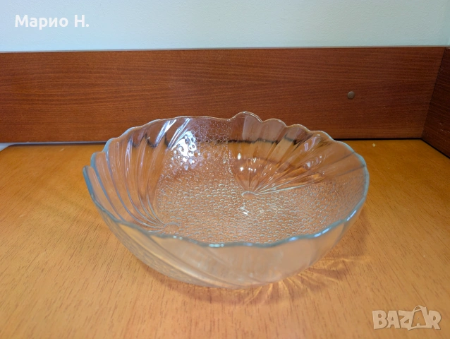 Голяма стъклена купа, масивна, красива, 27 cm диаметър, отлично състояние