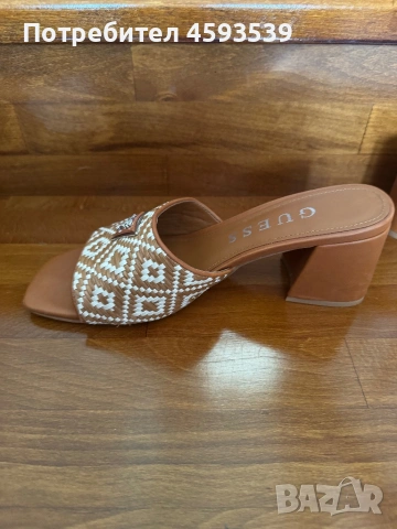 Оригинални чехли на Guess, снимка 2 - Чехли - 54365086