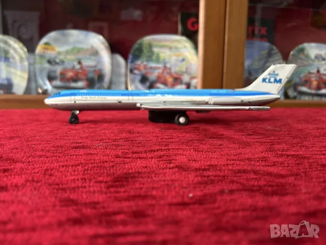Ретро Ламаринен Самолет Ил-62 (KLM) – Фрикционна Играчка от ГДР / Соц Епохата, снимка 3 - Колекции - 55621298