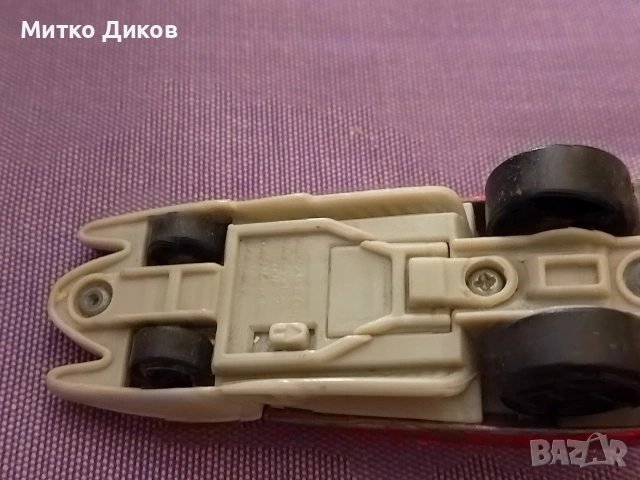Mattel 2004 Червена лята кола, произведена за McDonalds , снимка 3 - Колекции - 54641304