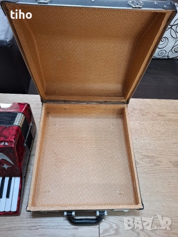 Акордеон Galotta 40 баса, снимка 3 - Акордеони - 54204571