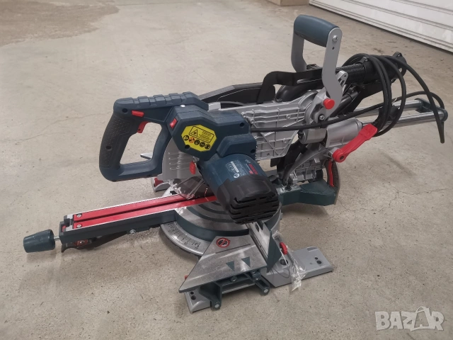 Продаваме и даваме под наем професионална машина - циркуляр, пендула Bosch GCM 8 SJL, снимка 3 - Триони и циркуляри - 54254151
