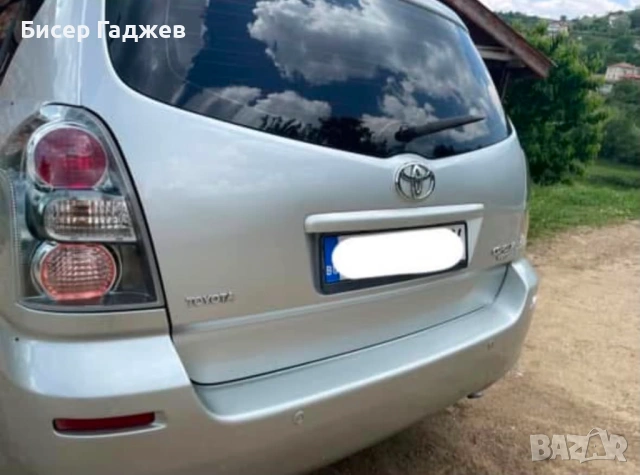 Продава се Тойота Корола Версо, снимка 16 - Автомобили и джипове - 54482227