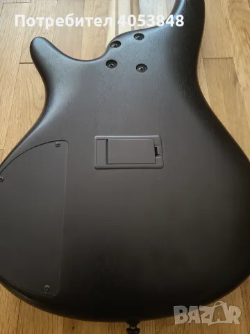 Бас кирата, 4 струни, Ibanez SR300EB-WK, снимка 7 - Китари - 55656451