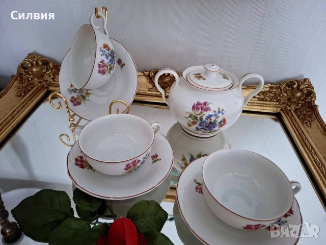 Красив комплект от български порцелан , снимка 4 - Антикварни и старинни предмети - 54220085