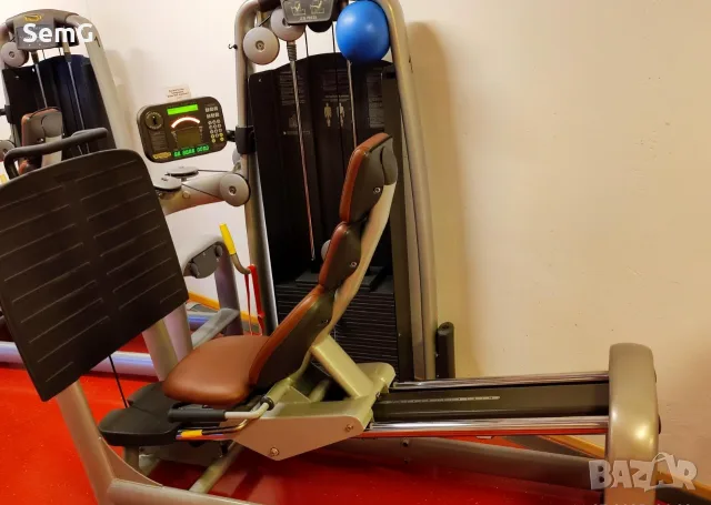 Професионално фитнес оборудване Technogym Selection (31 уреда), снимка 8 - Фитнес уреди - 55463103