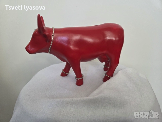 Декоративна фигурка на крава, снимка 4 - Декорация за дома - 54331995